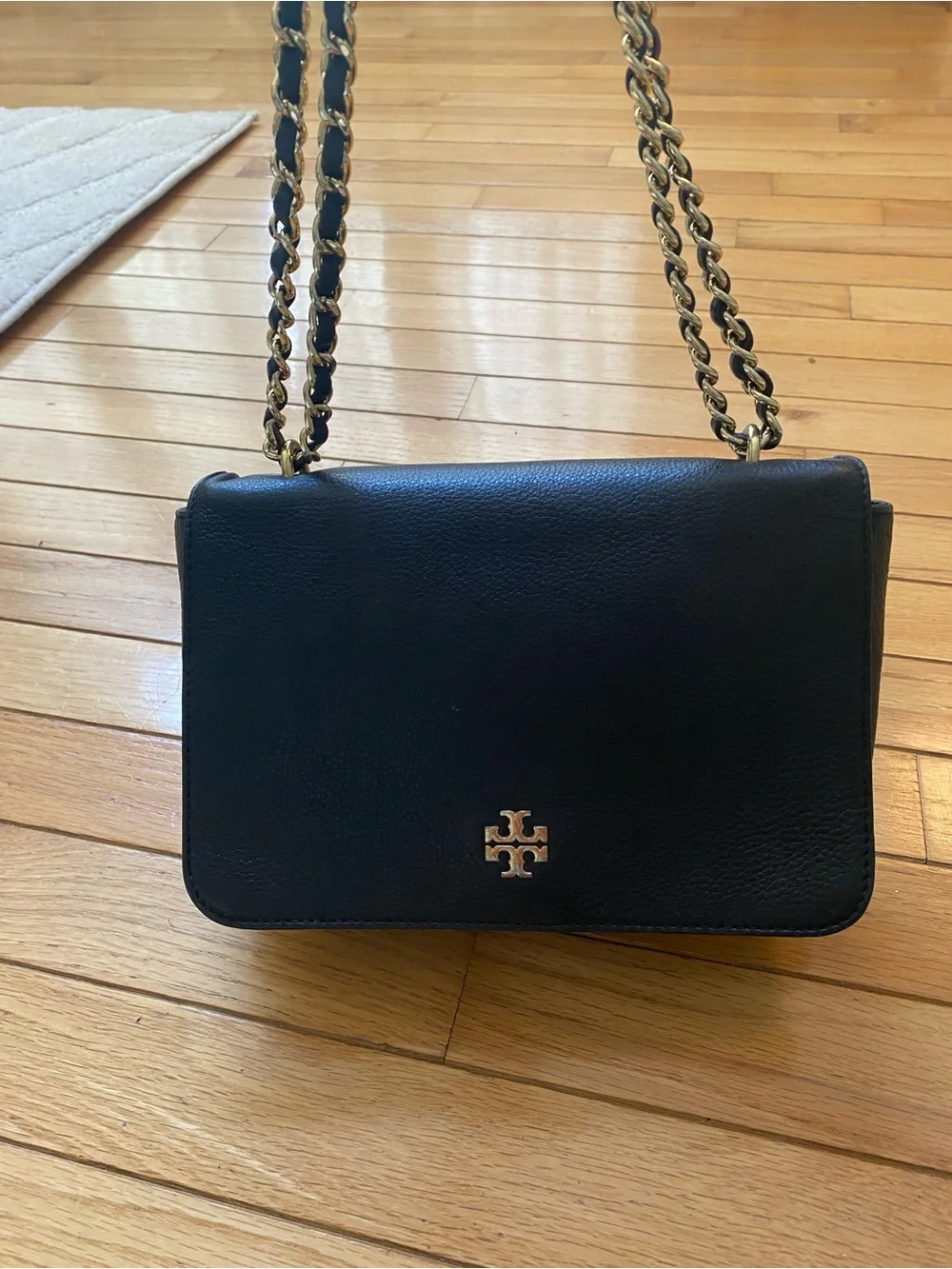 Tory Burch Emerson Adjustable Chain Shoulder Bag  saffiano leather